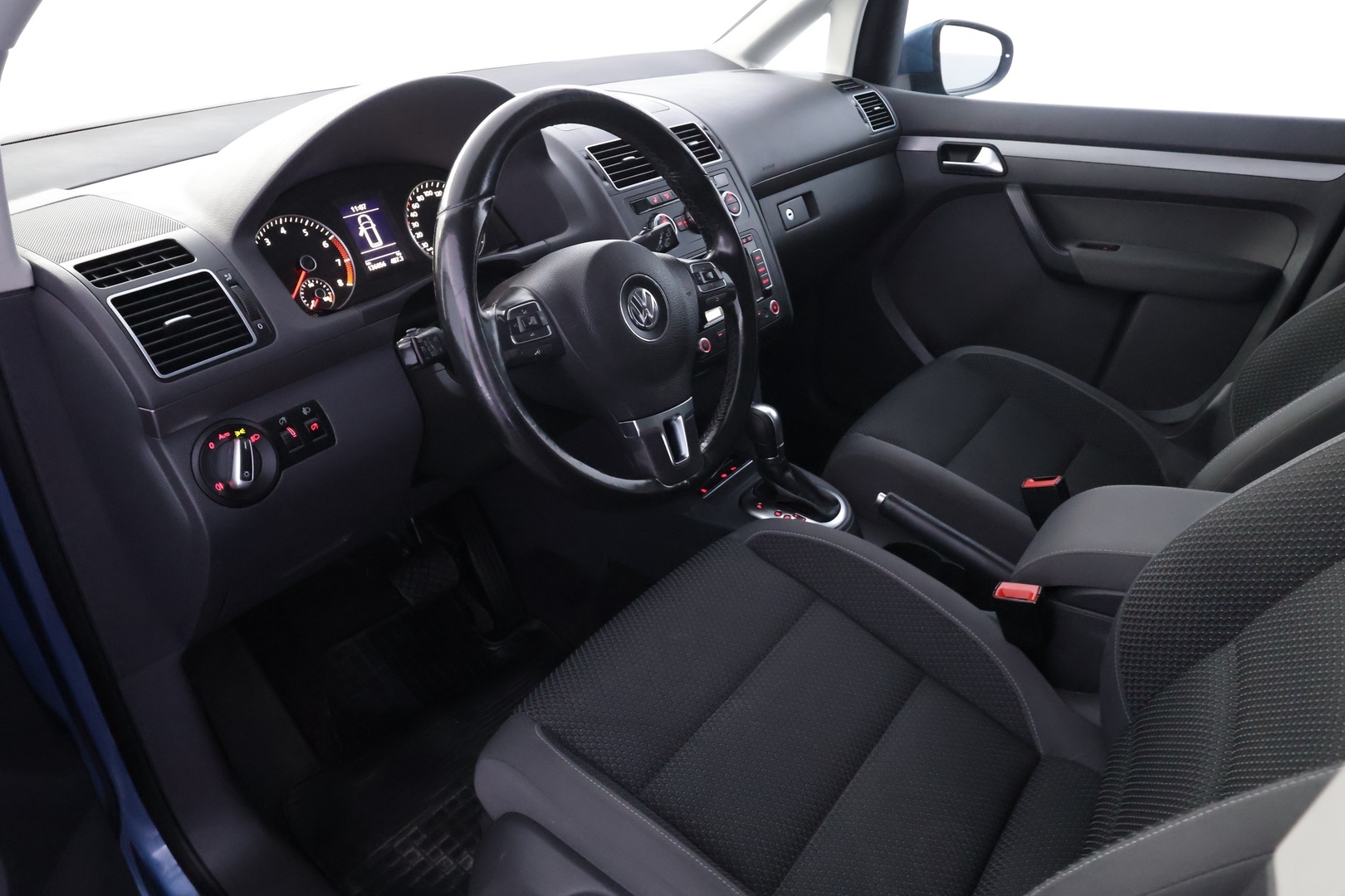 VOLKSWAGEN Touran 2014