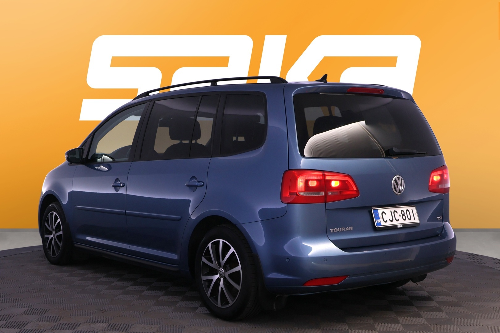 VOLKSWAGEN Touran 2014