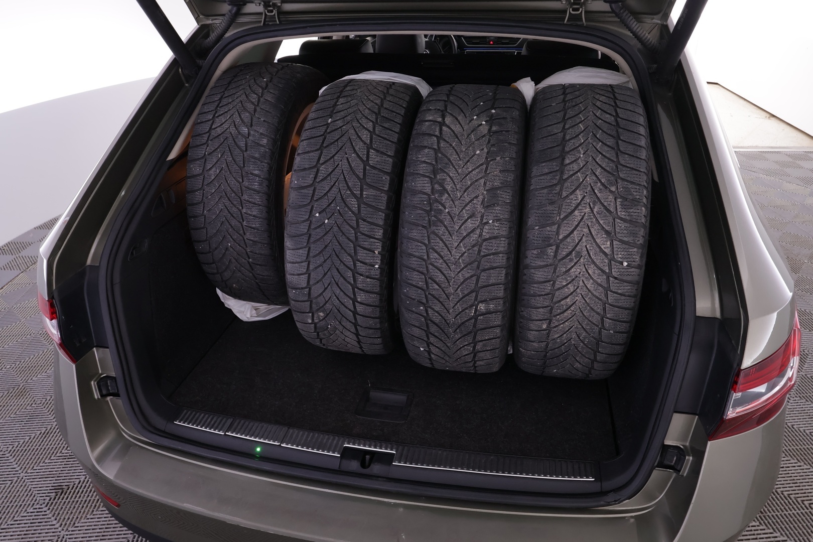 SKODA Superb 2016