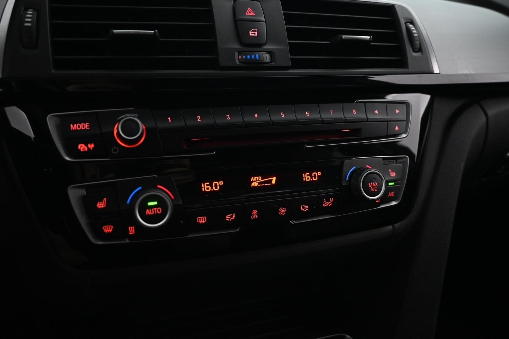 BMW 330 2016