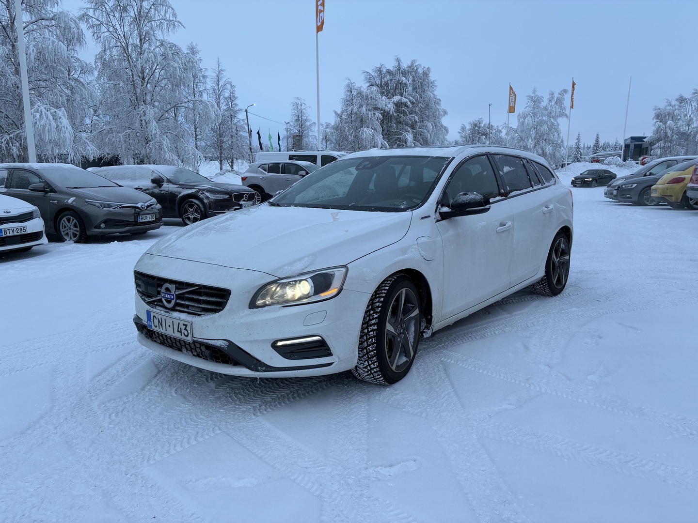 VOLVO V60 2015