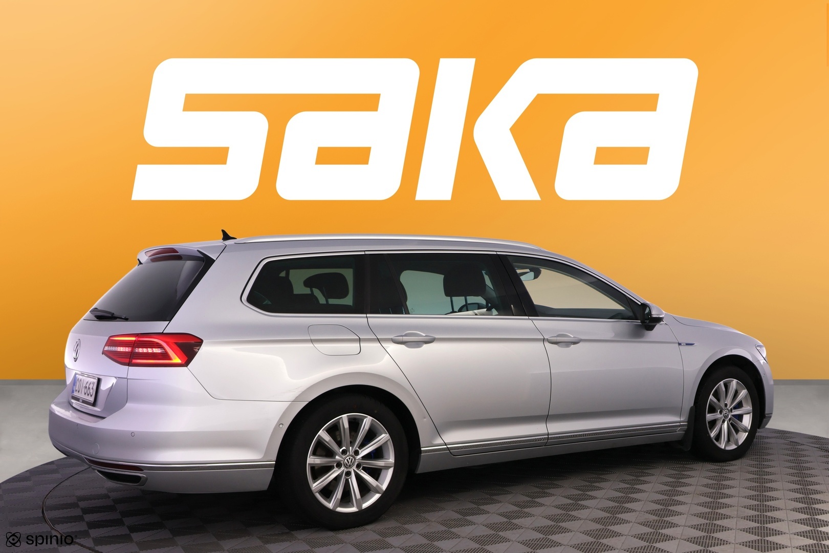 VOLKSWAGEN Passat 2016