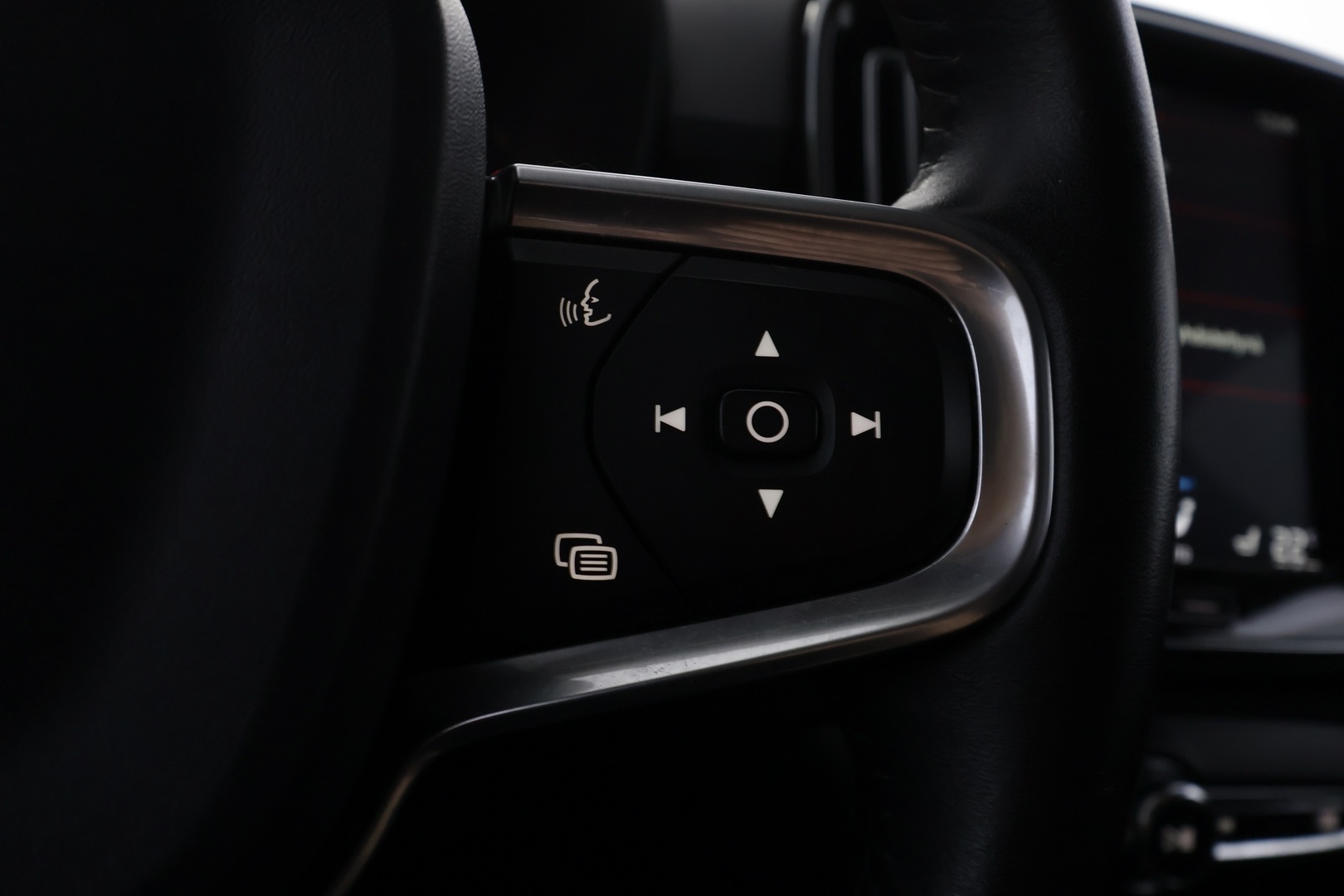 VOLVO XC40 2020