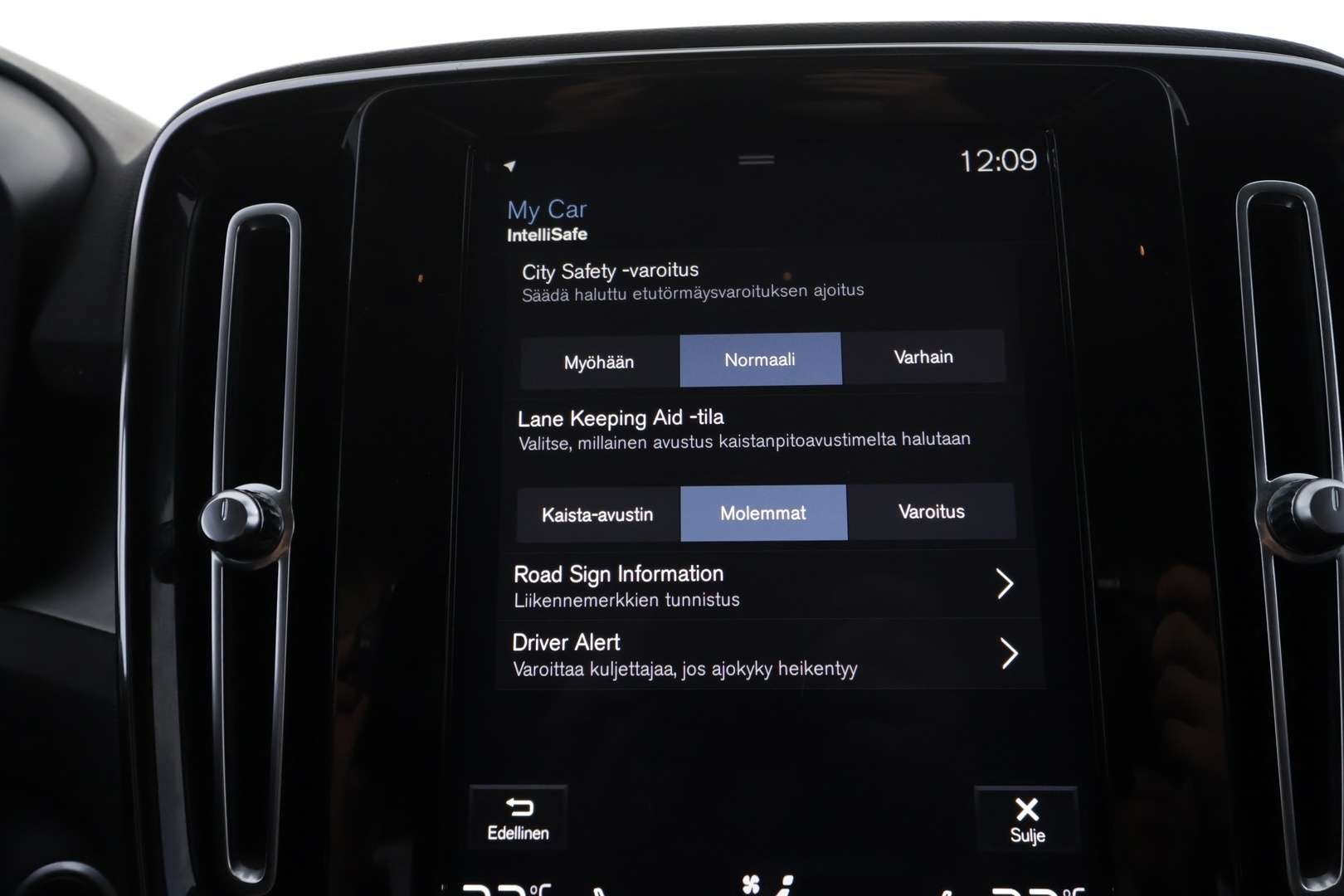 VOLVO XC40 2020