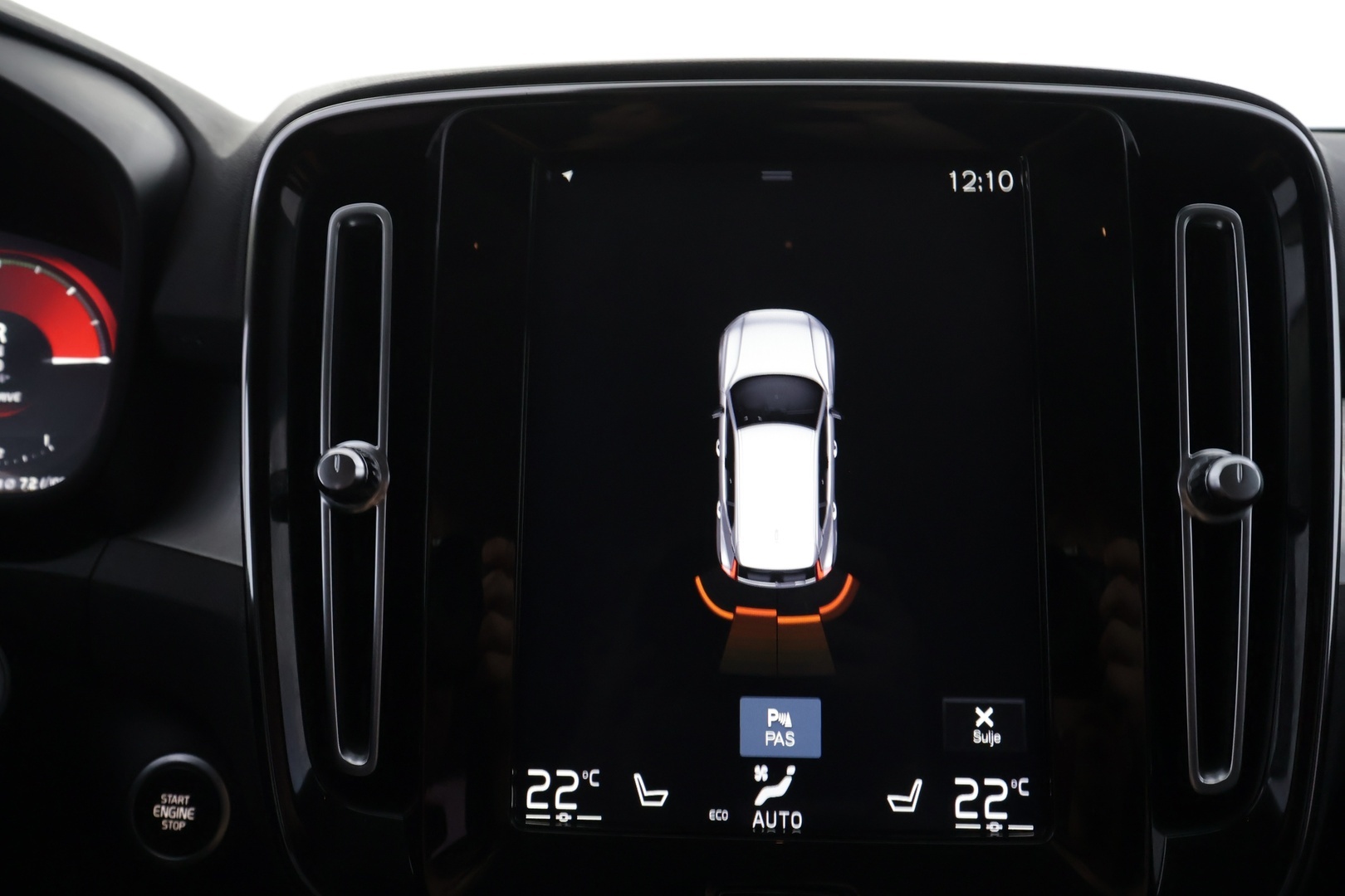 VOLVO XC40 2020