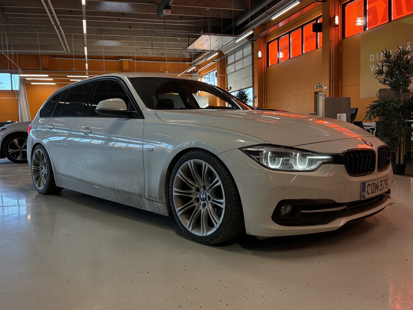 BMW 318 2016