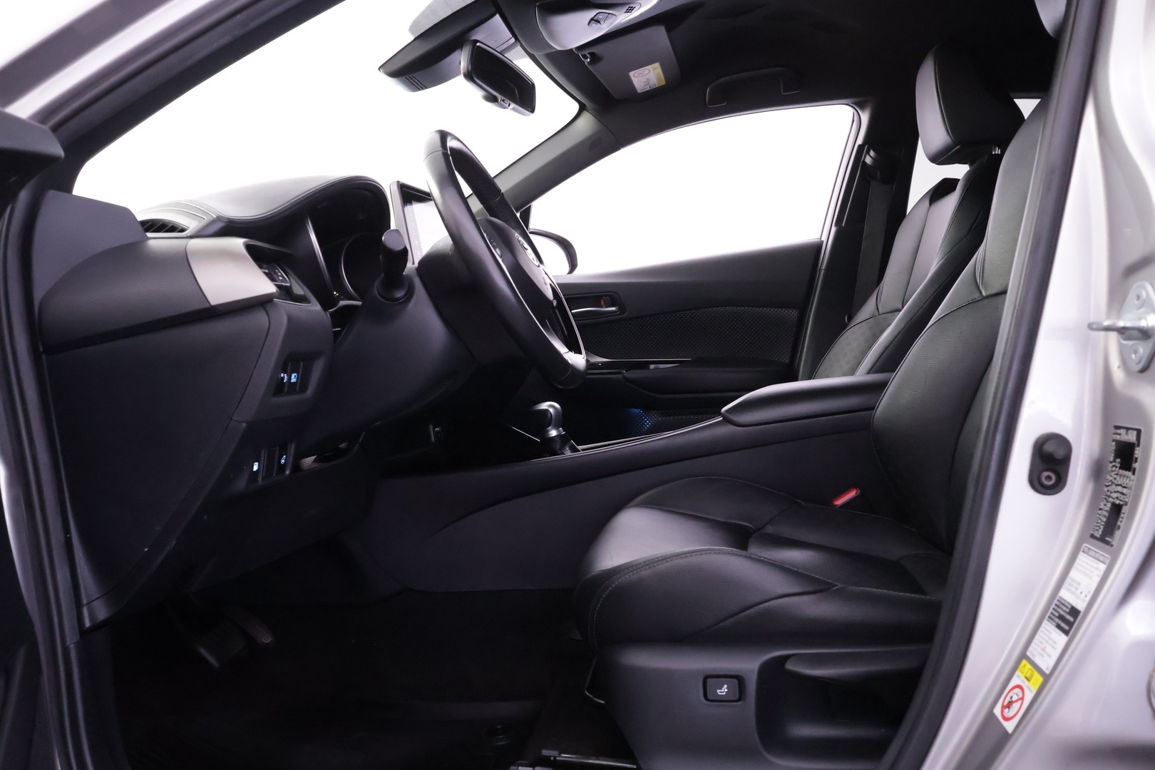 TOYOTA C-HR 2019