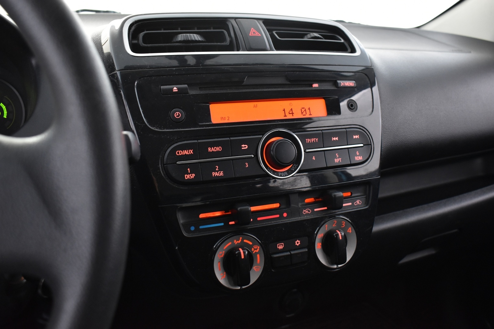 MITSUBISHI Space Star 2015