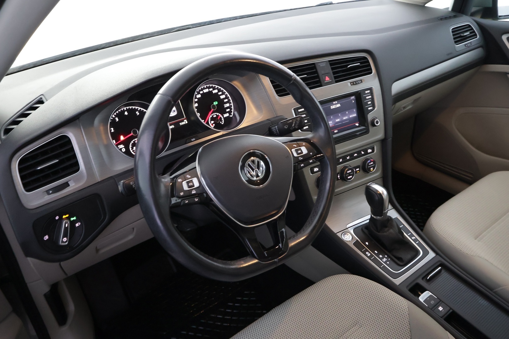 VOLKSWAGEN Golf 2015