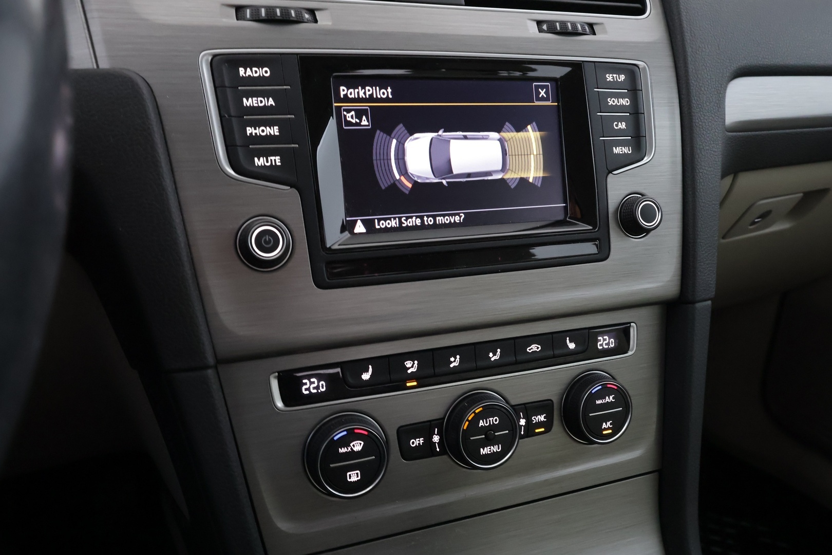 VOLKSWAGEN Golf 2015