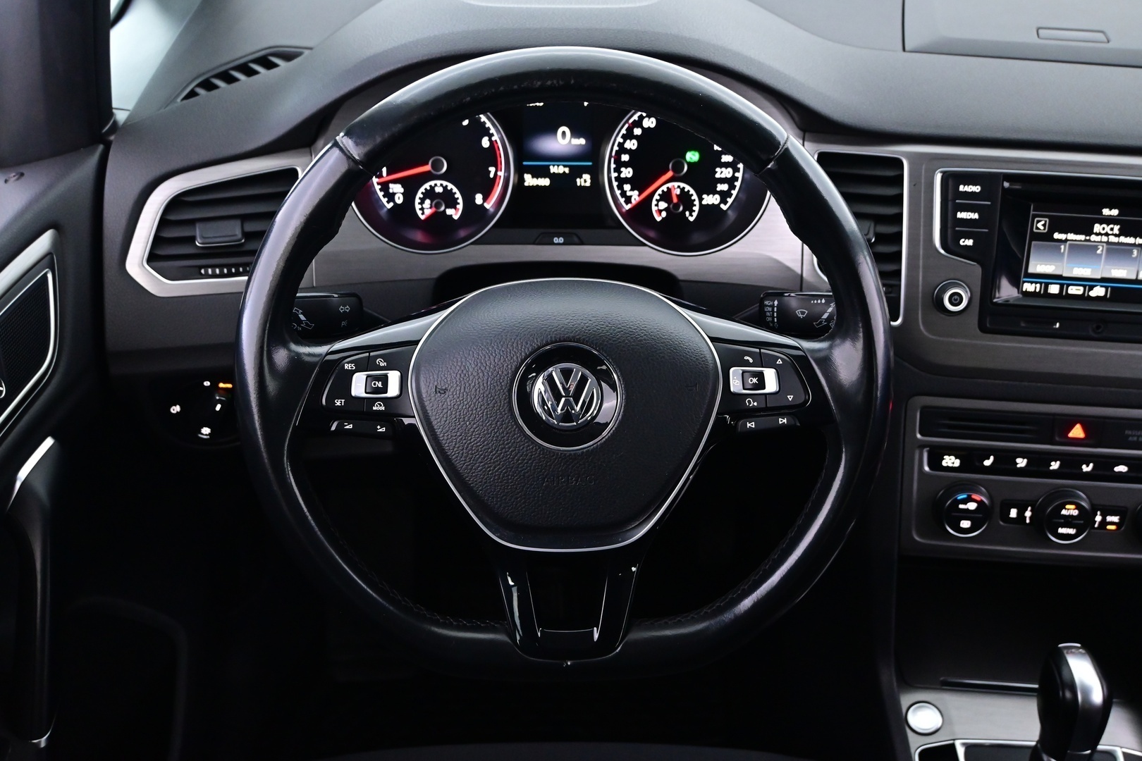 VOLKSWAGEN Golf Sportsvan 2017