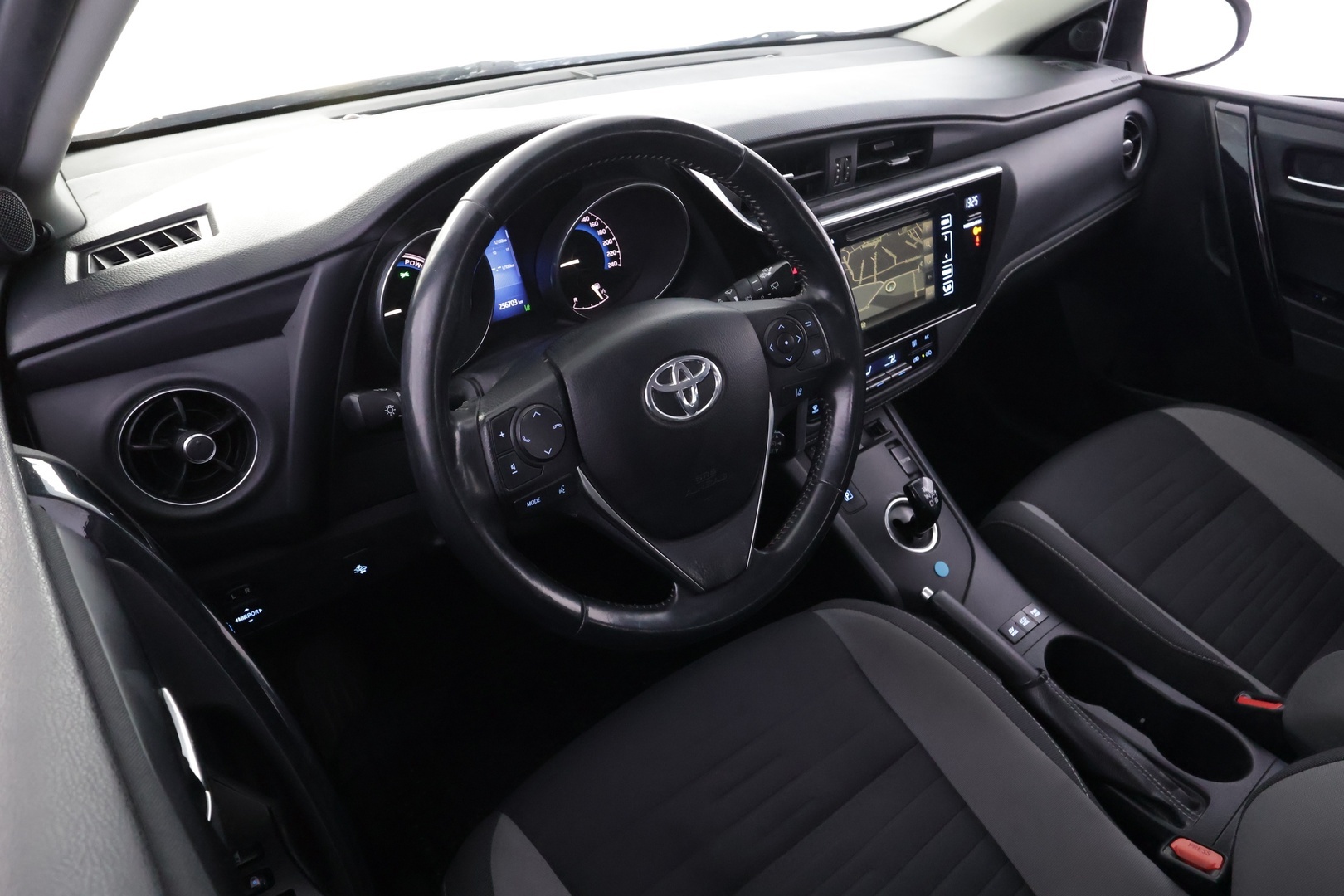 TOYOTA Auris 2018