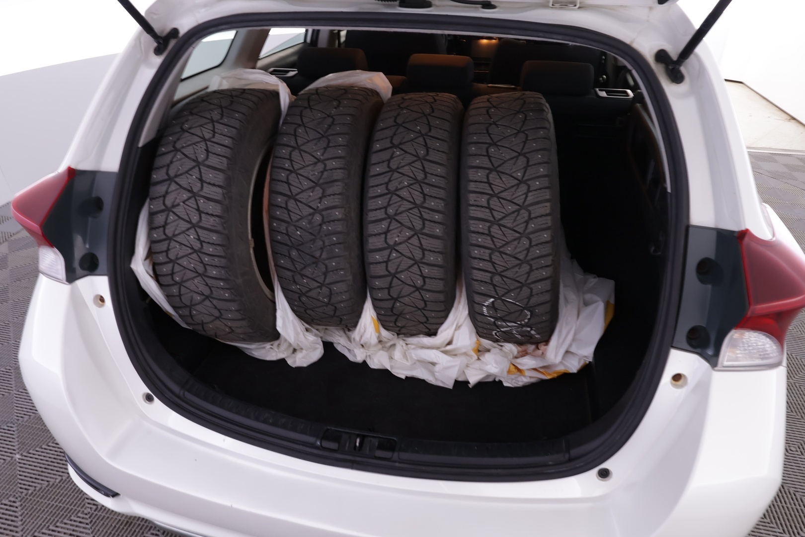 TOYOTA Auris 2018