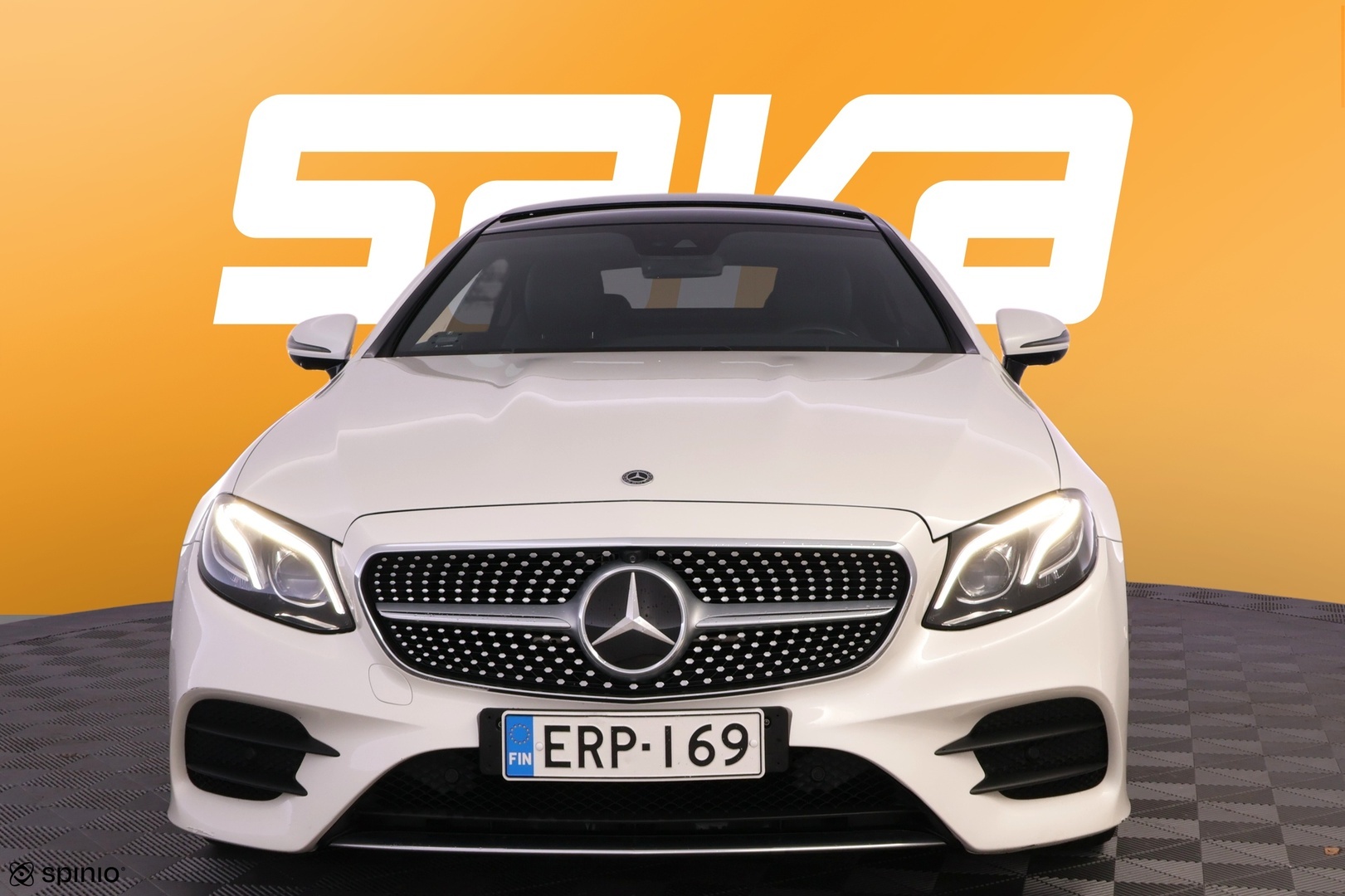 MERCEDES-BENZ E 2017