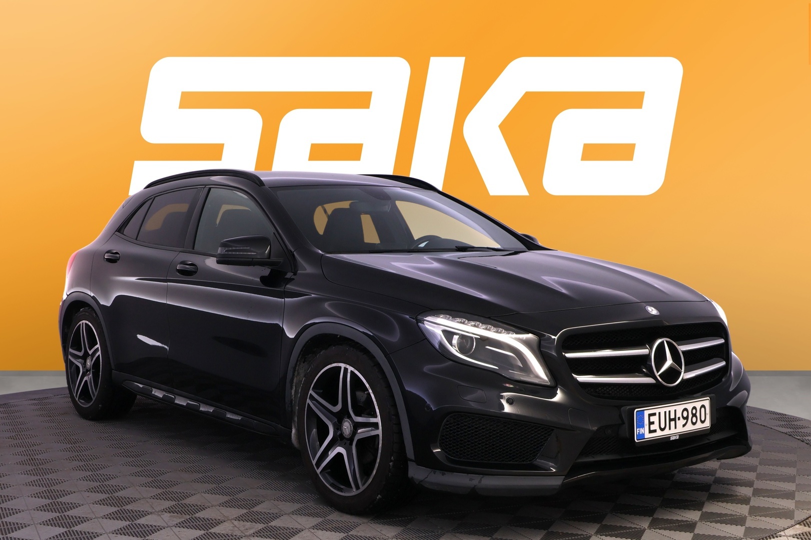 MERCEDES-BENZ GLA 2015