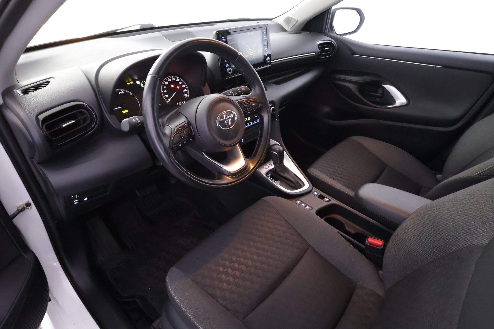 TOYOTA Yaris 2022