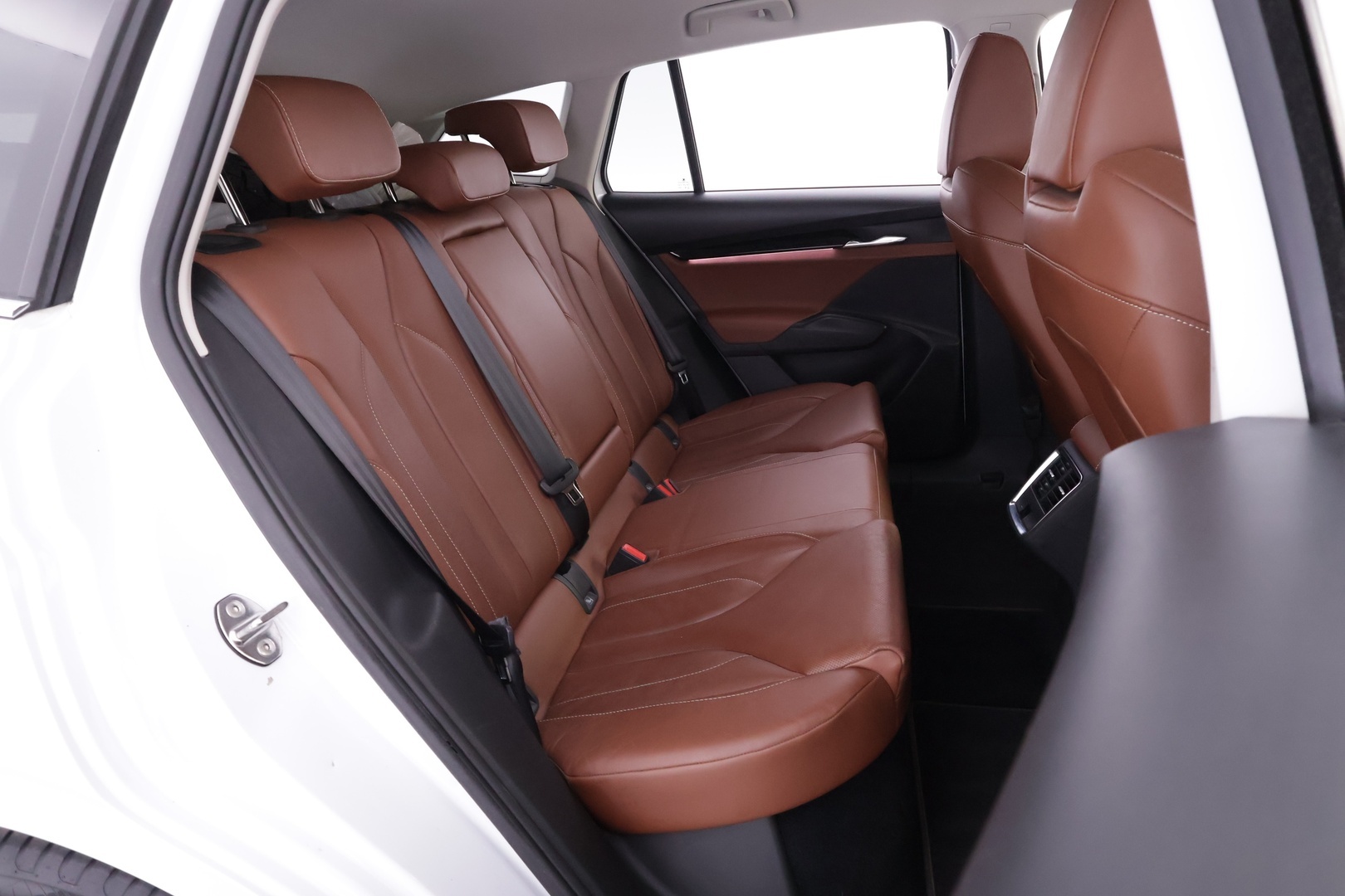 SKODA Enyaq 2023