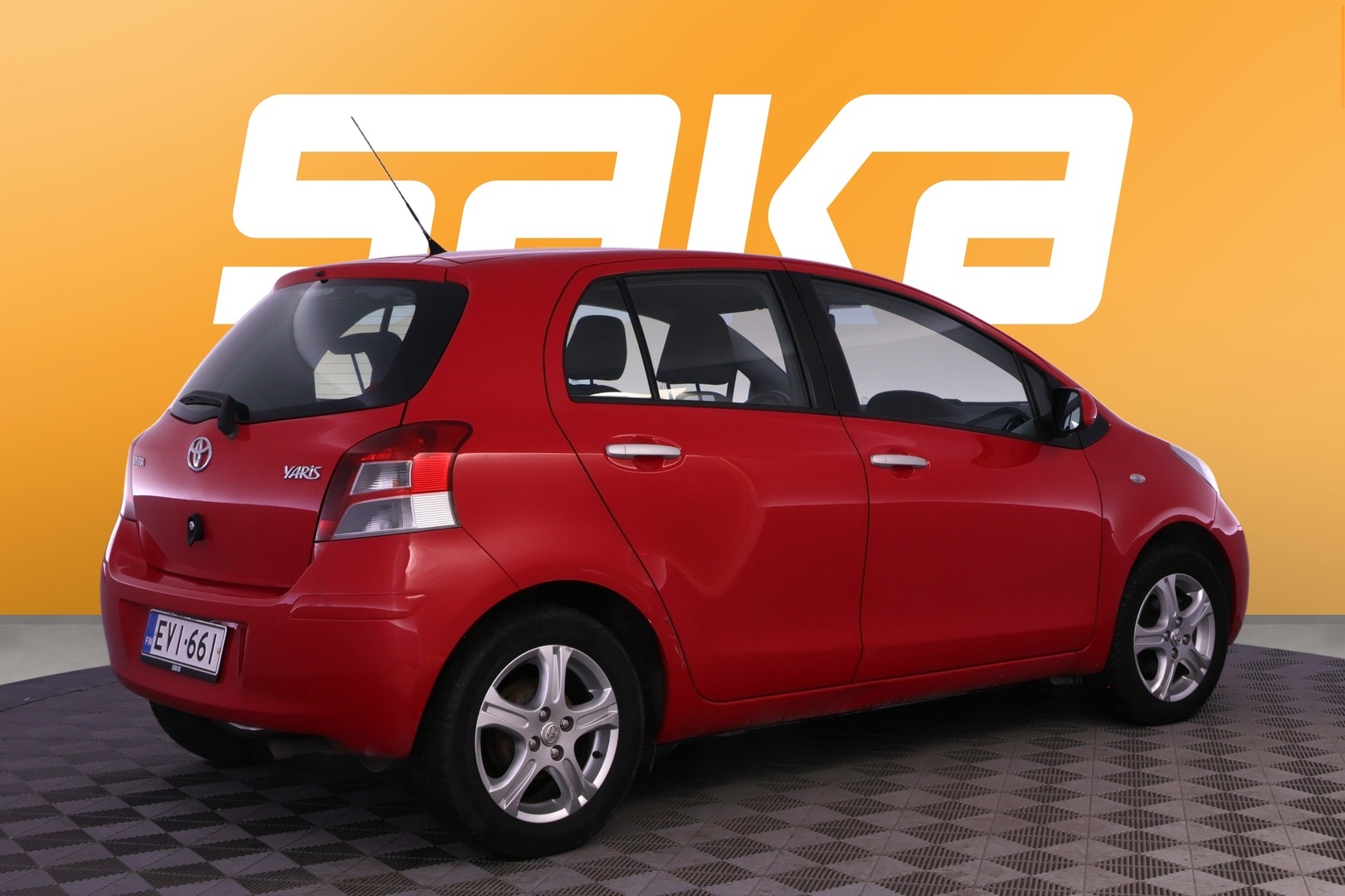 TOYOTA Yaris 2011