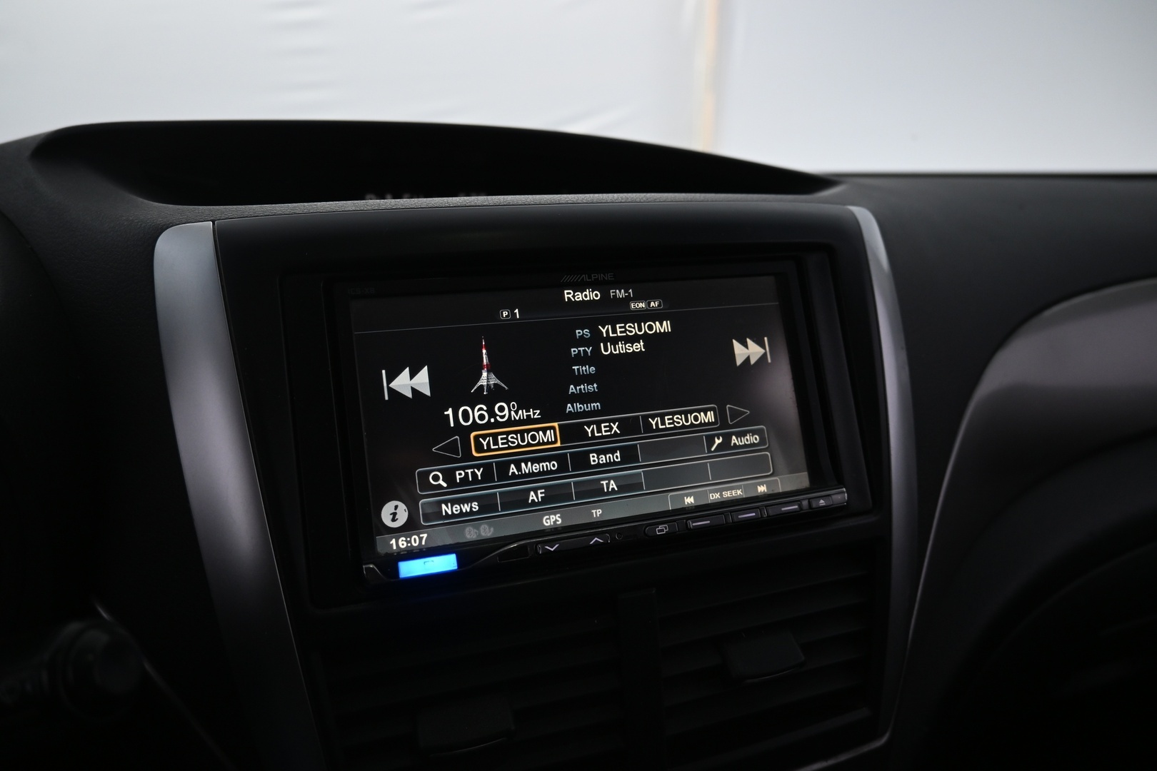 SUBARU Forester 2009