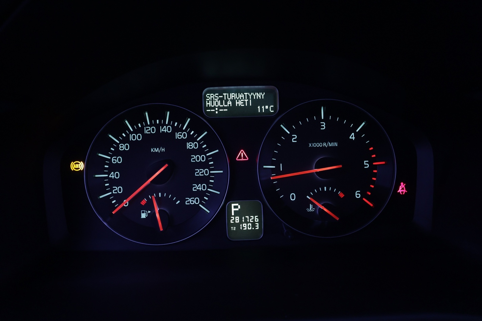 VOLVO V50 2011
