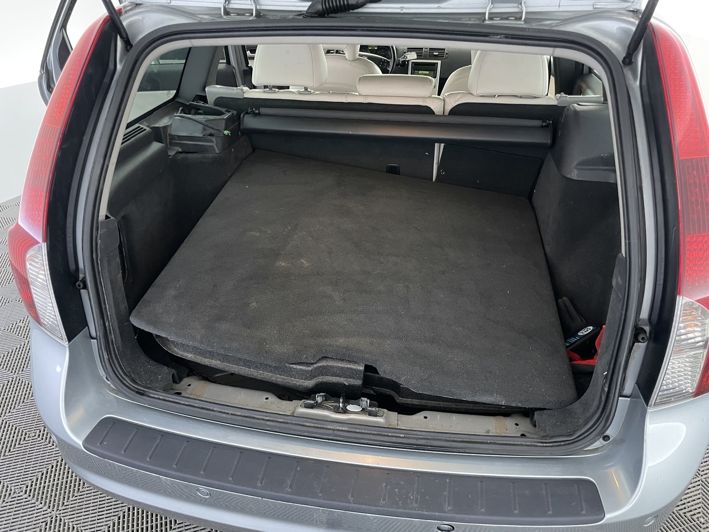 VOLVO V50 2011