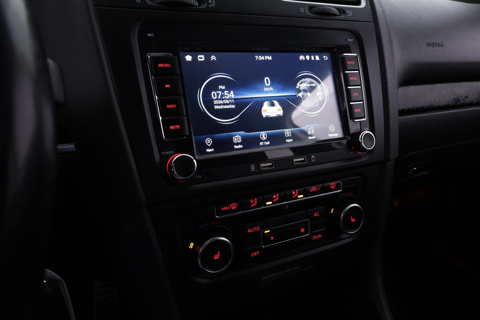 VOLKSWAGEN Golf 2012