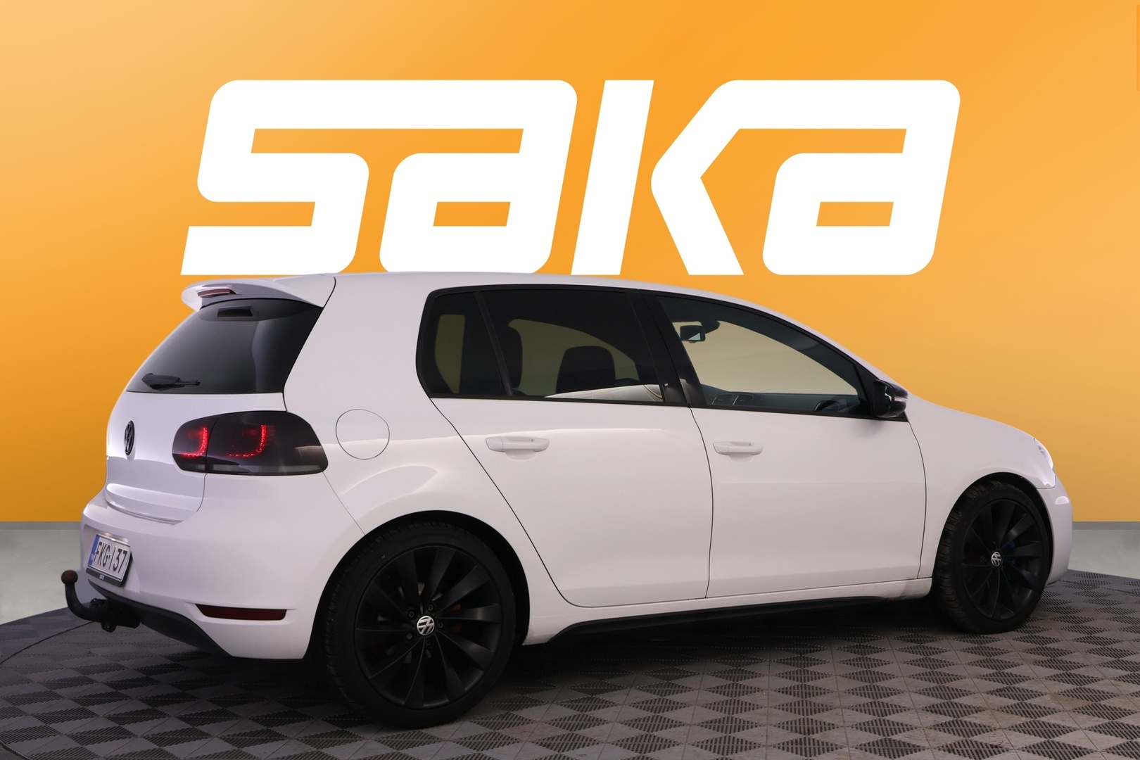 VOLKSWAGEN Golf 2012