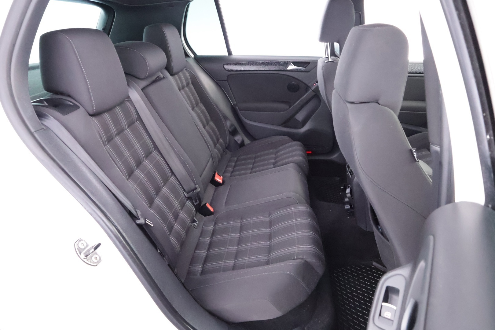 VOLKSWAGEN Golf 2012