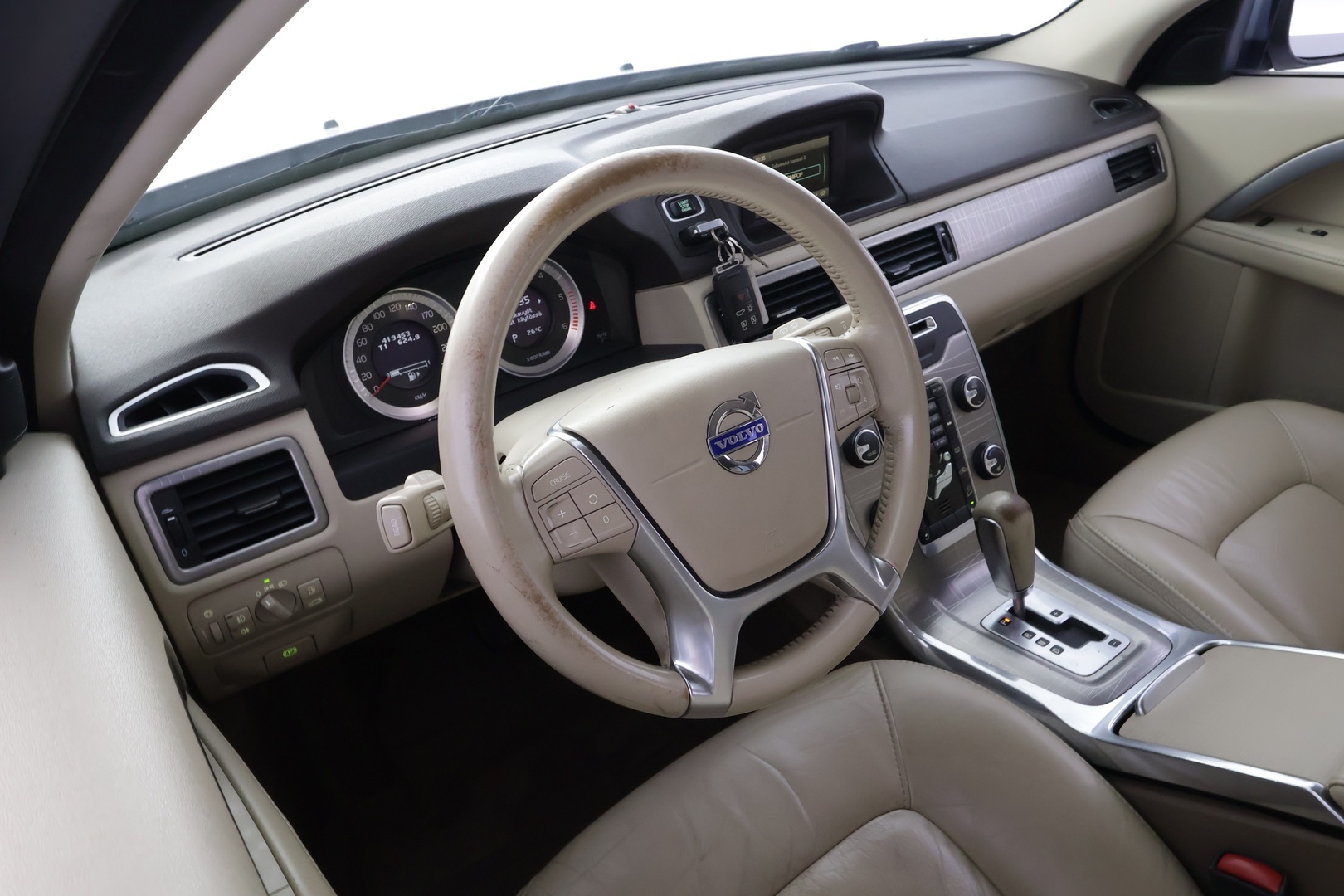 VOLVO XC70 2012
