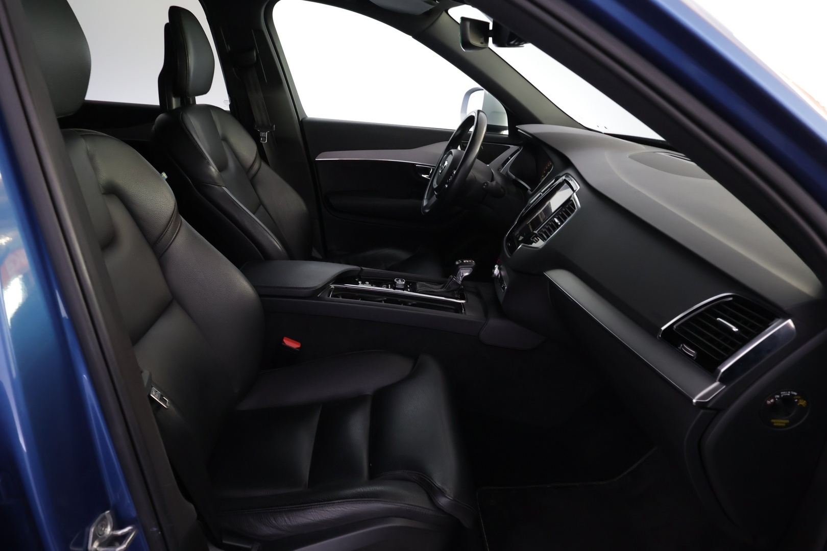 VOLVO XC90 2016