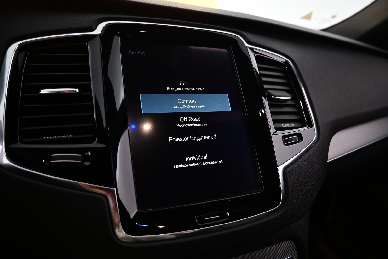 VOLVO XC90 2016