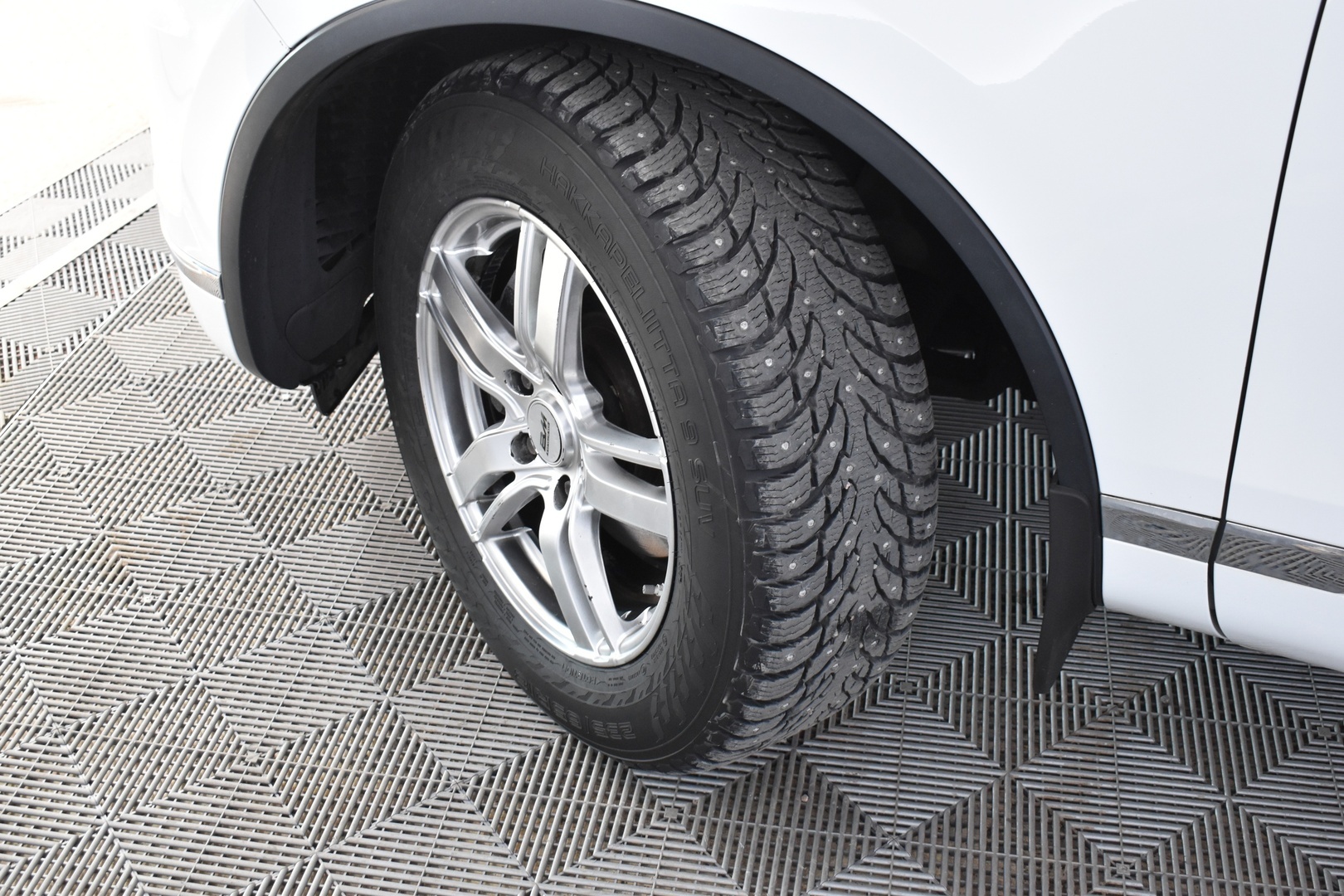 VOLKSWAGEN Touareg 2016