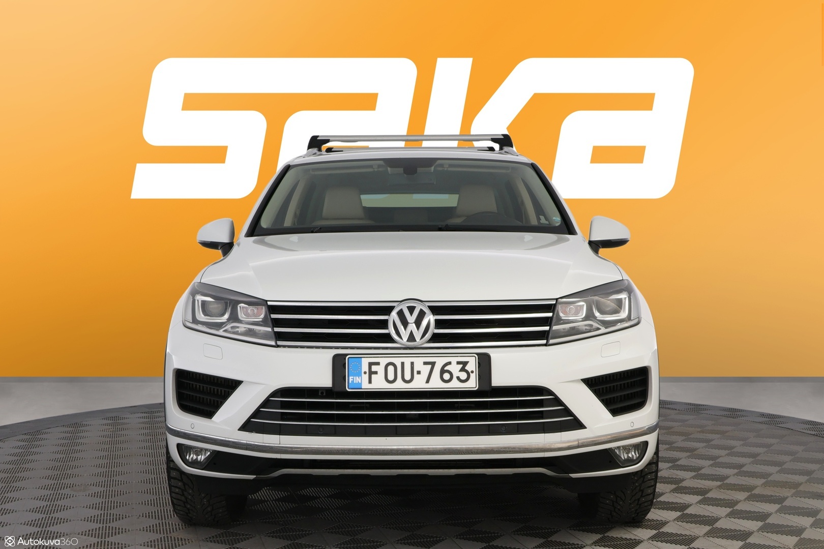 VOLKSWAGEN Touareg 2016
