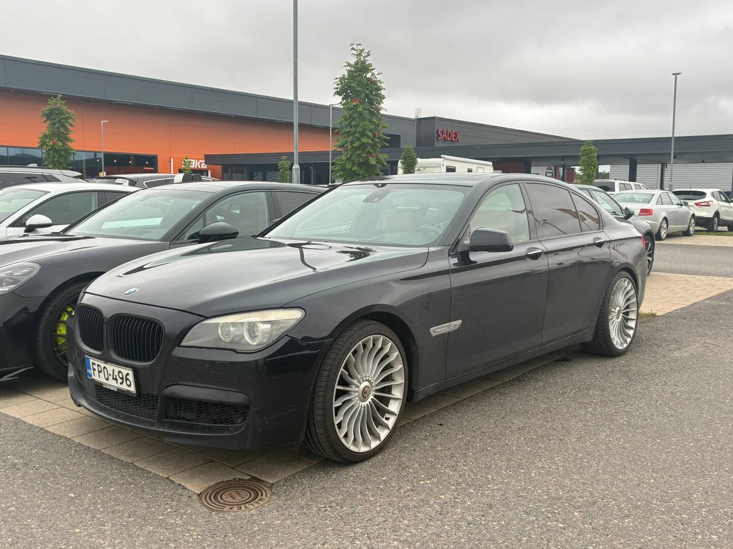 BMW 740 2011