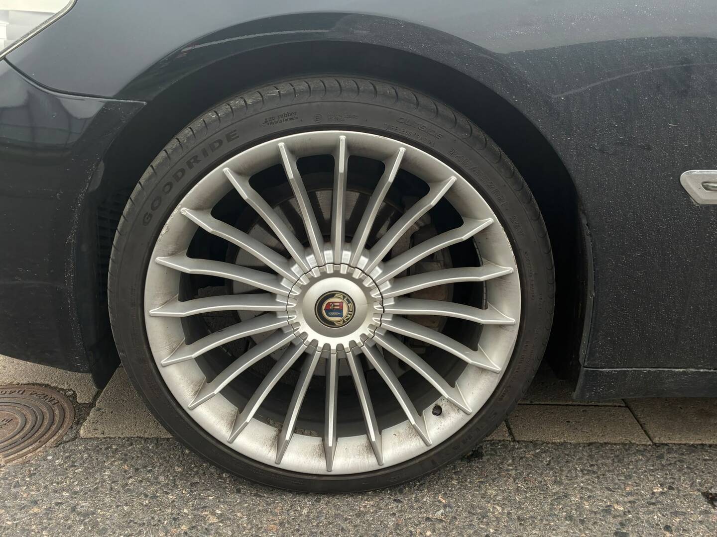 BMW 740 2011