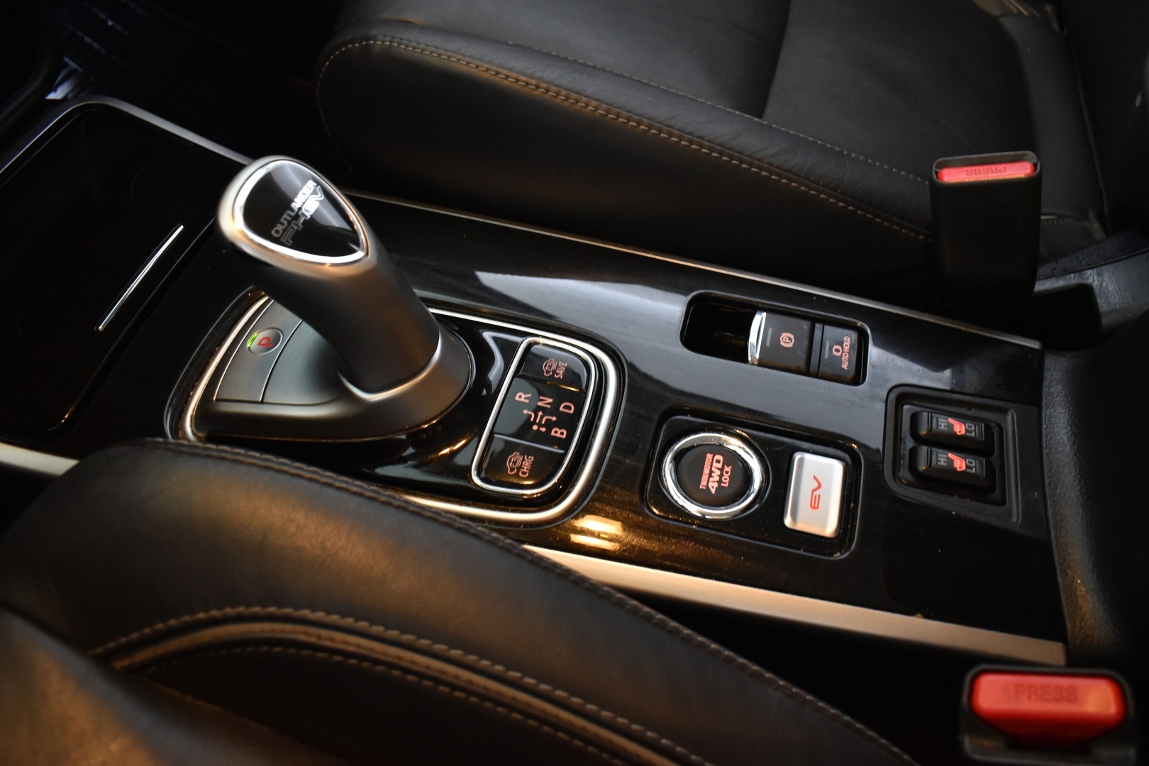 MITSUBISHI OUTLANDER PHEV 2018