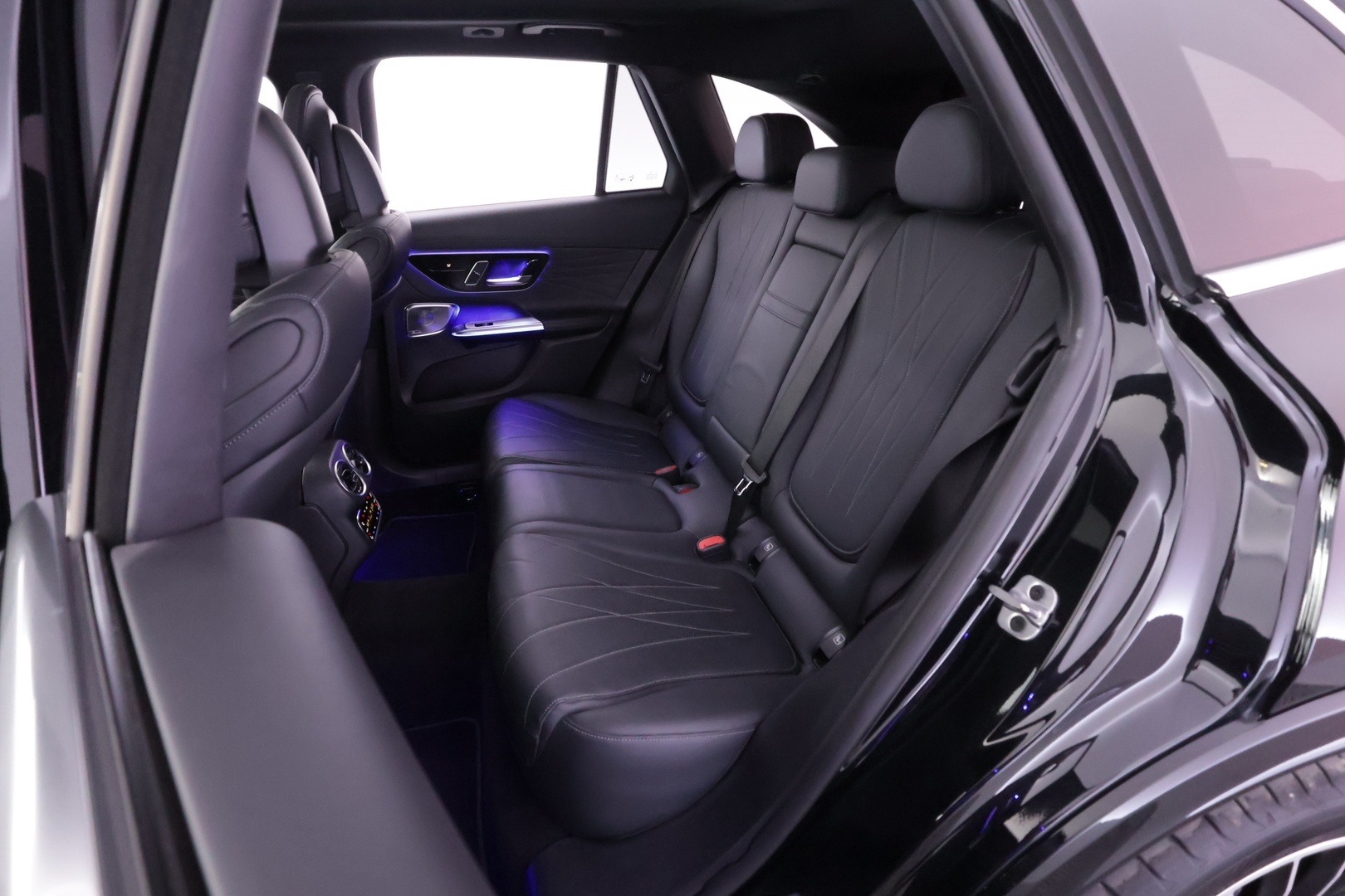 MERCEDES-BENZ GLC 2023