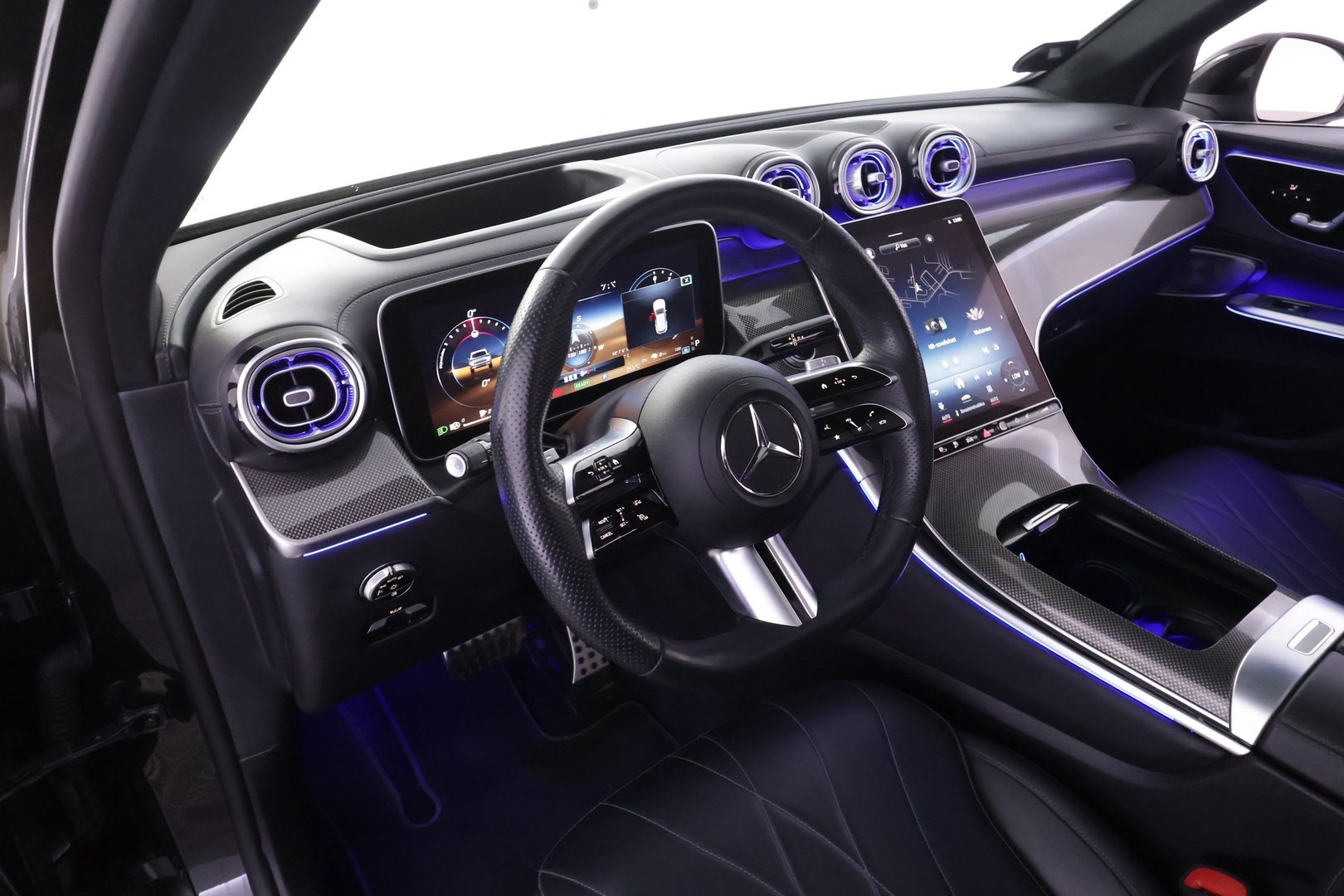 MERCEDES-BENZ GLC 2023