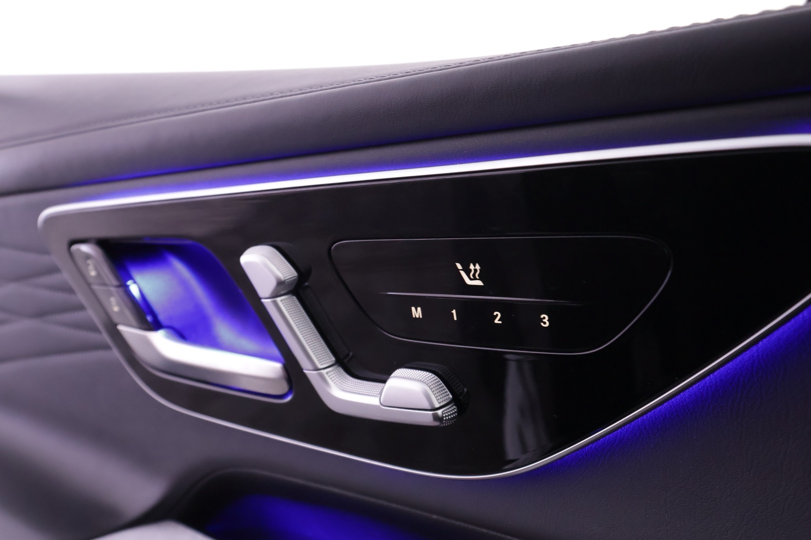 MERCEDES-BENZ GLC 2023