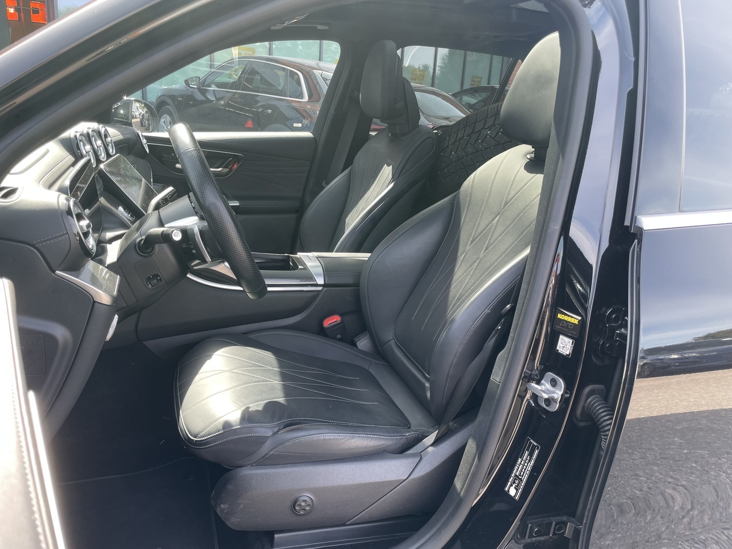 MERCEDES-BENZ GLC 2023