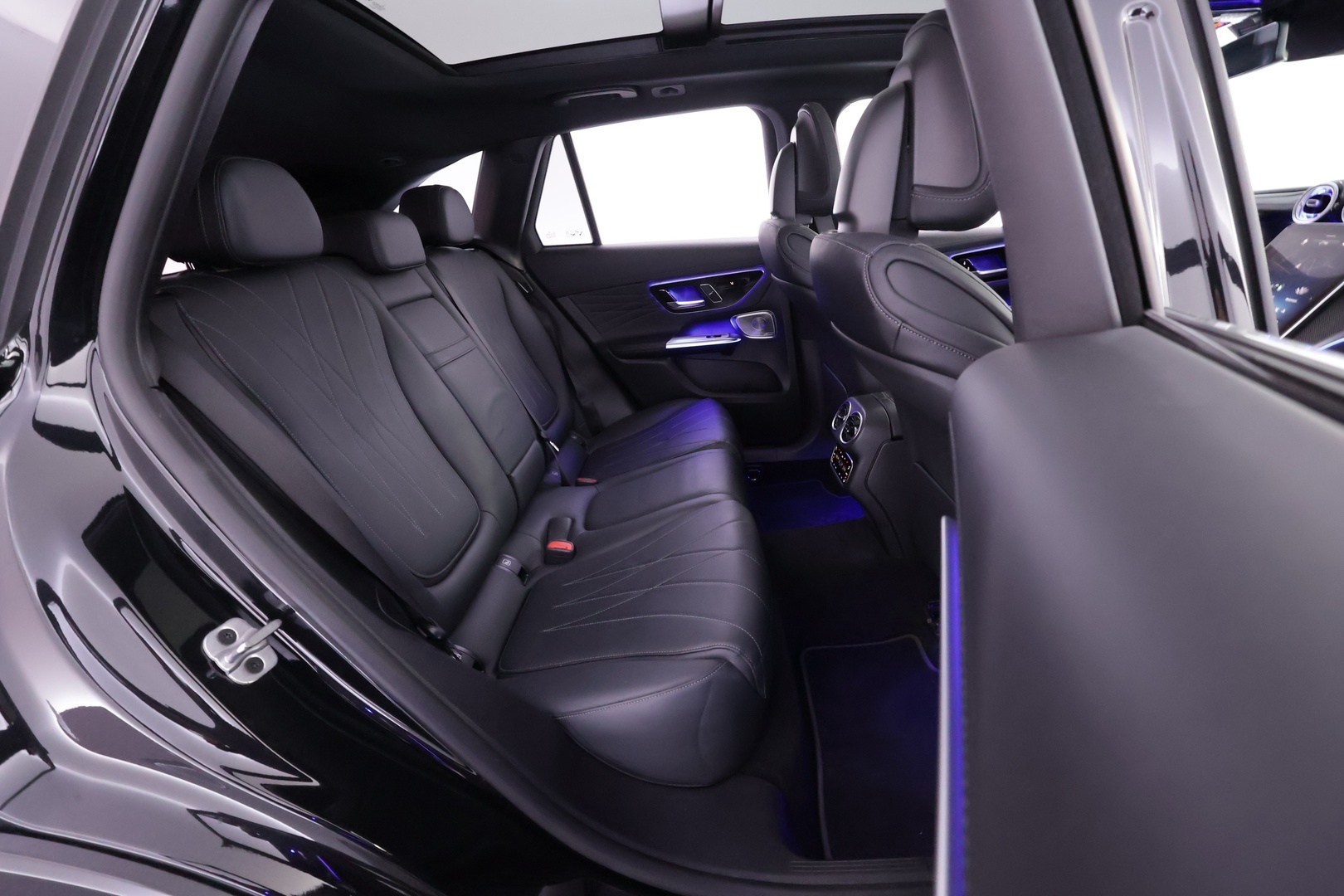 MERCEDES-BENZ GLC 2023