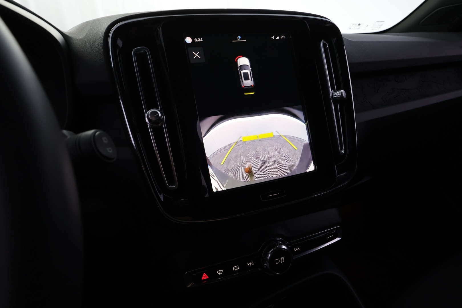 VOLVO XC40 2024