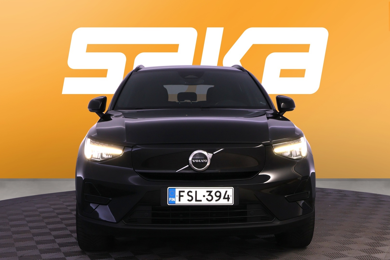 VOLVO XC40 2024