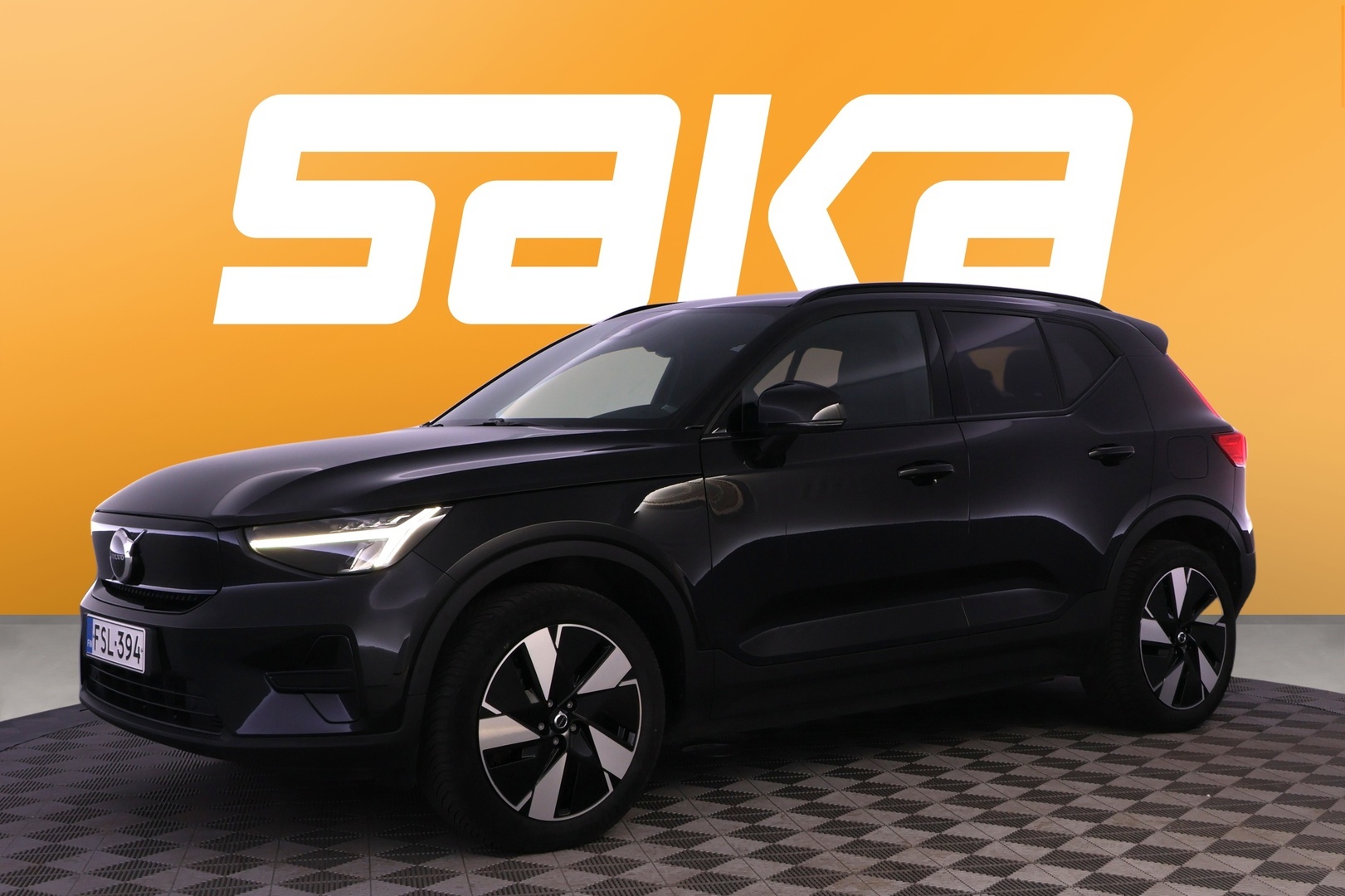VOLVO XC40 2024