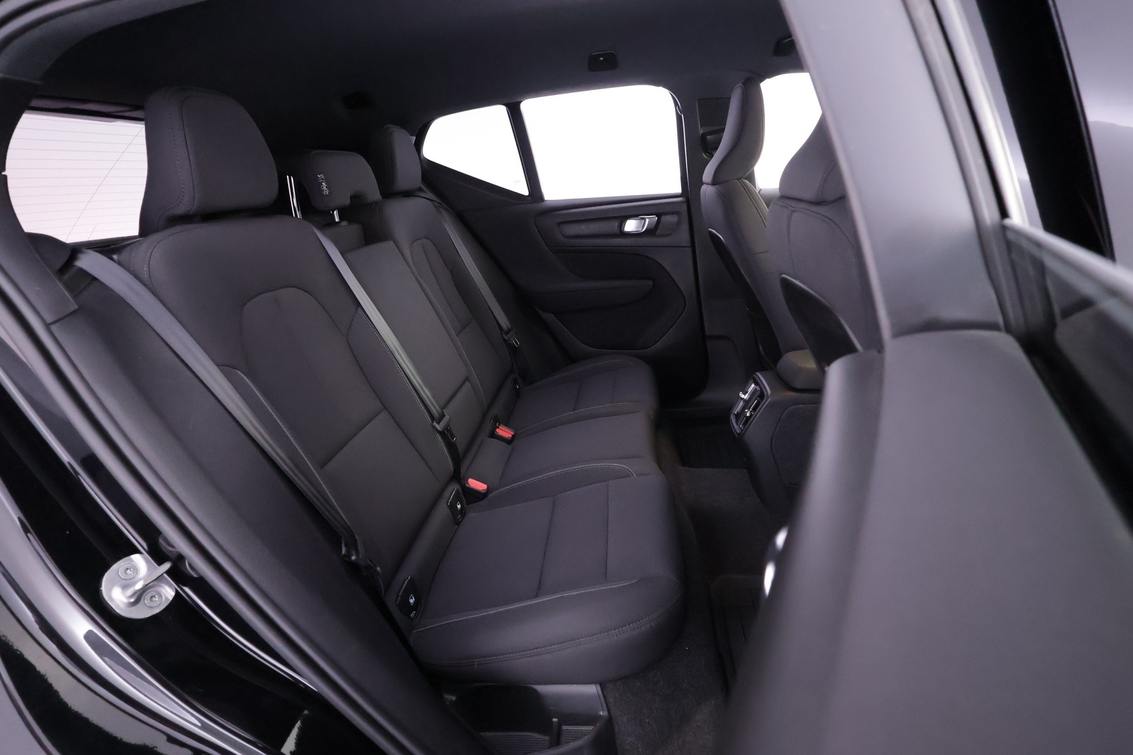 VOLVO XC40 2024