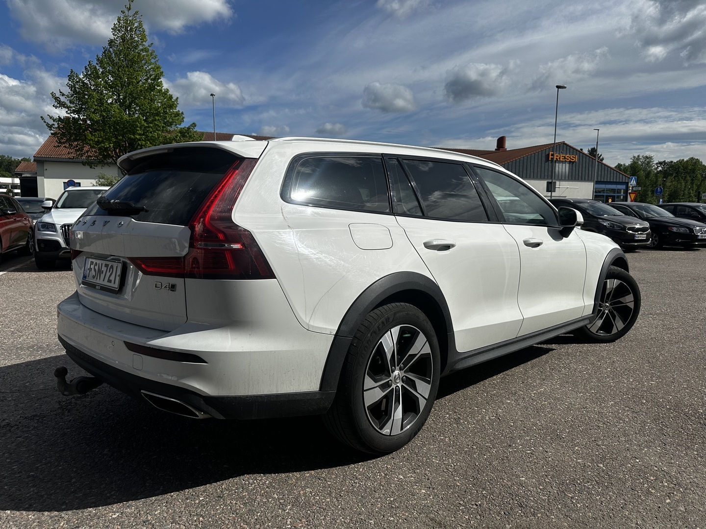 VOLVO V60 Cross Country 2019