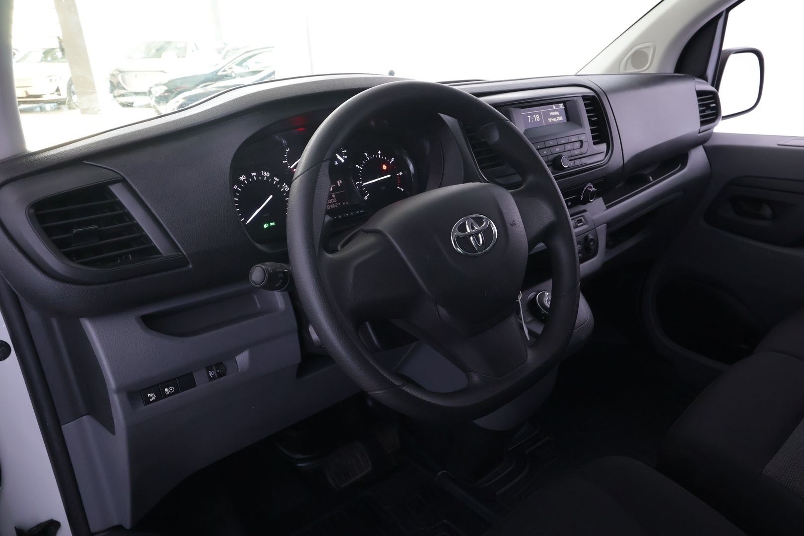 TOYOTA Proace 2023
