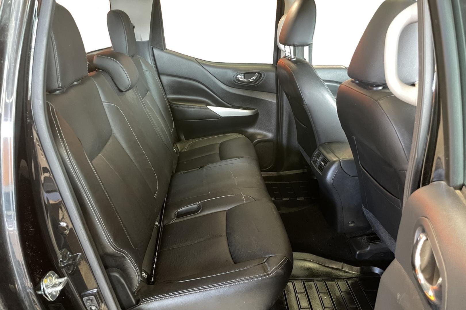NISSAN Navara 2017