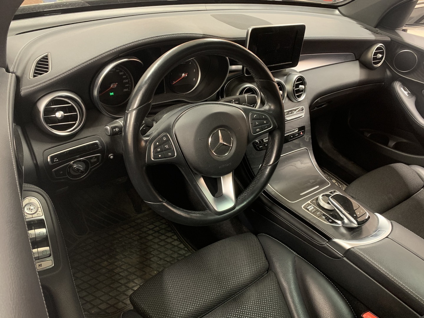 MERCEDES-BENZ GLC 2016