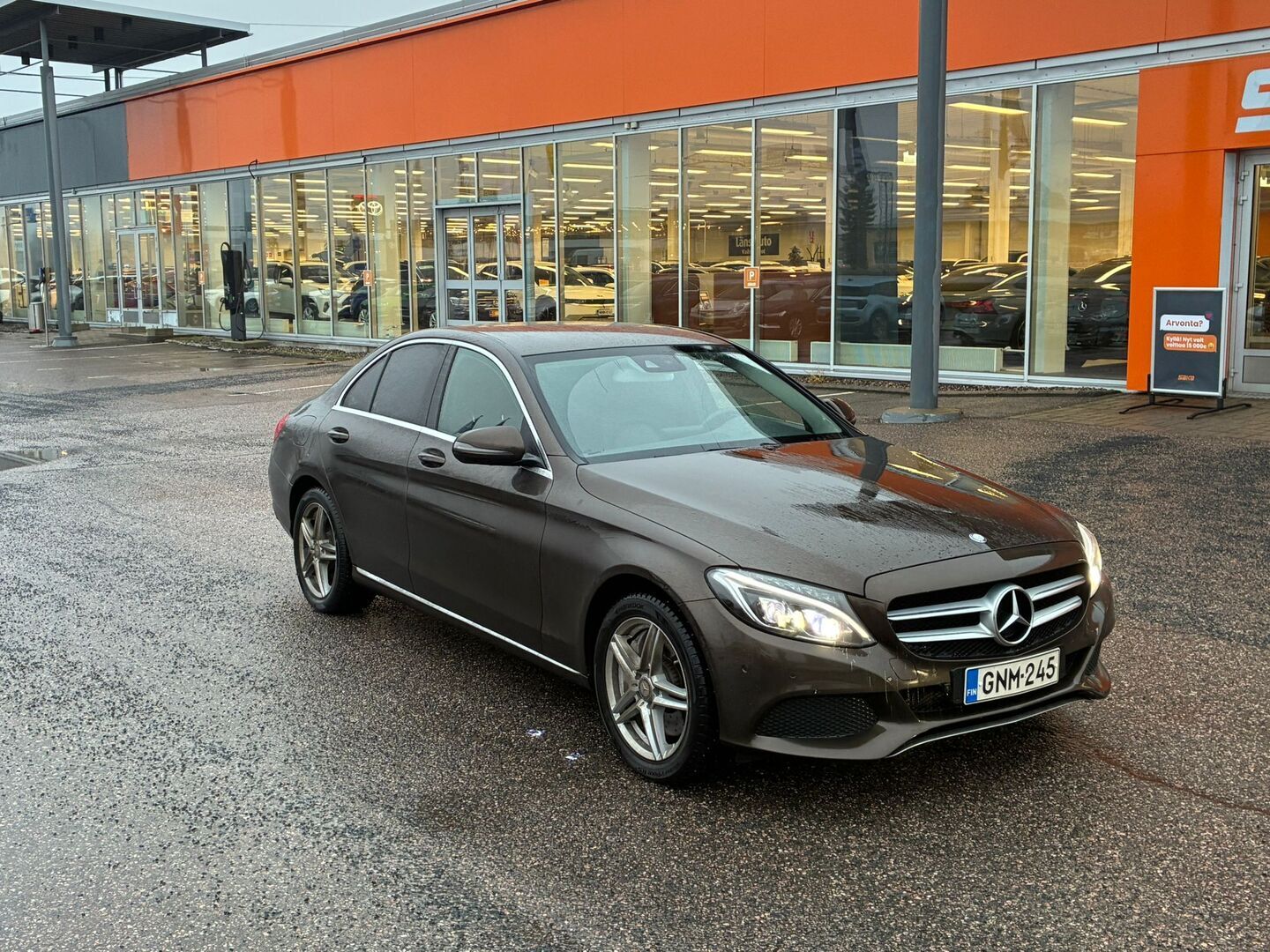 MERCEDES-BENZ C 2016
